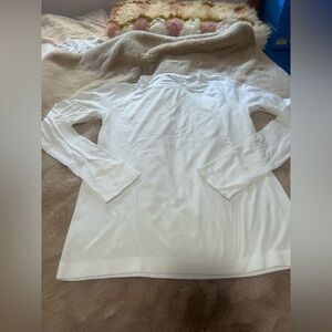 Lululemon Swiftly Tech Long Sleeve 2.0, White. Size 6